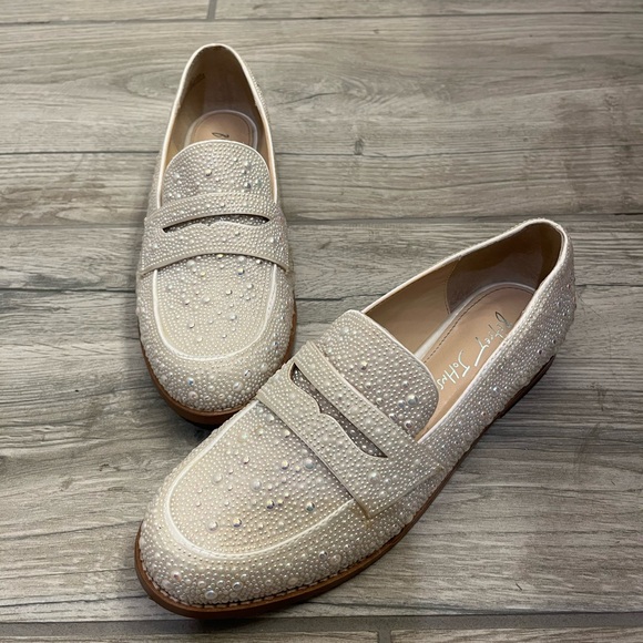 Betsey Johnson Aron Pearl Loafer - Picture 6 of 11